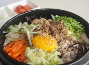 烤牛肉石锅拌饭