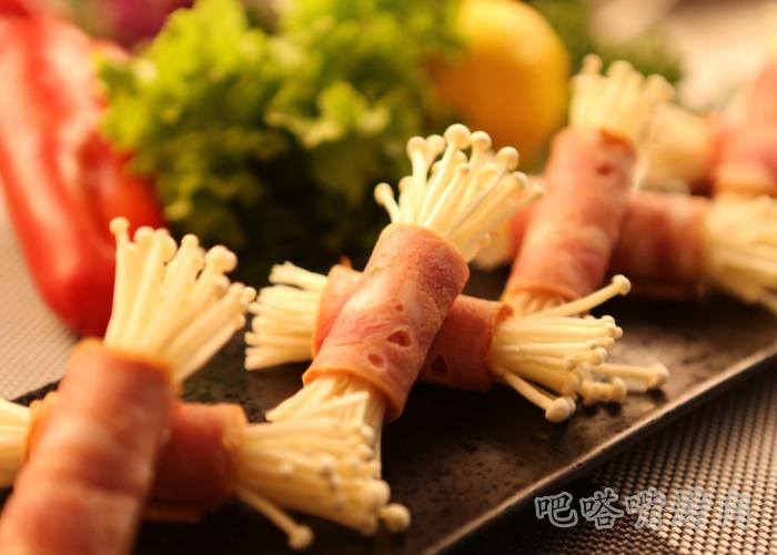 烤培根金针菇卷