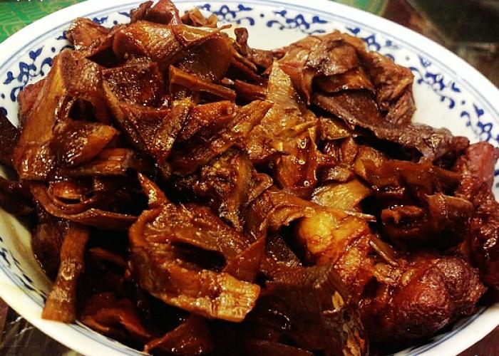 舌头上的美食竹笋烤肉饭