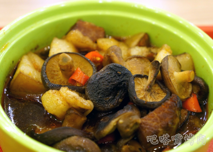 烤肉加盟告诉您香菇烤肉的做法