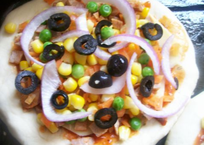 舌尖上的美味黑橄榄烤肉披萨