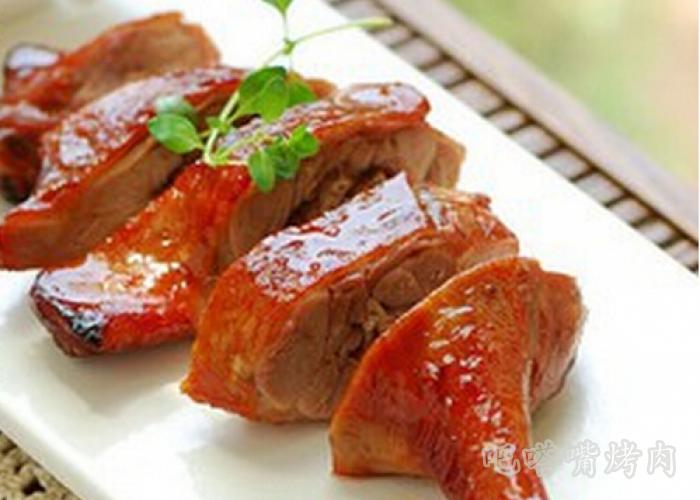 韩国烤肉店告诉你莴苣烤鸭卷的做法