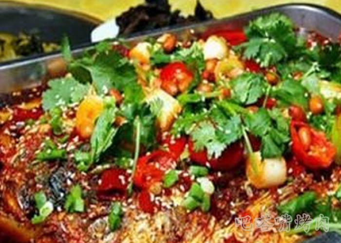 万州烤鱼加盟店告诉你家常烤鱼的做法