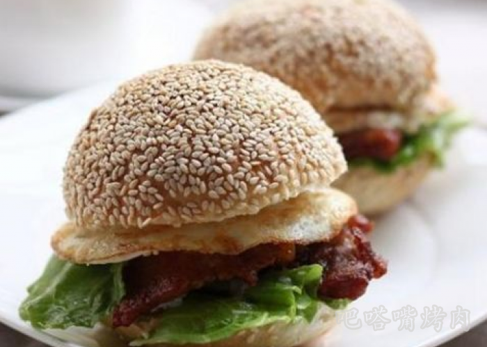 阿根廷燃情烤肉汉堡做法步骤