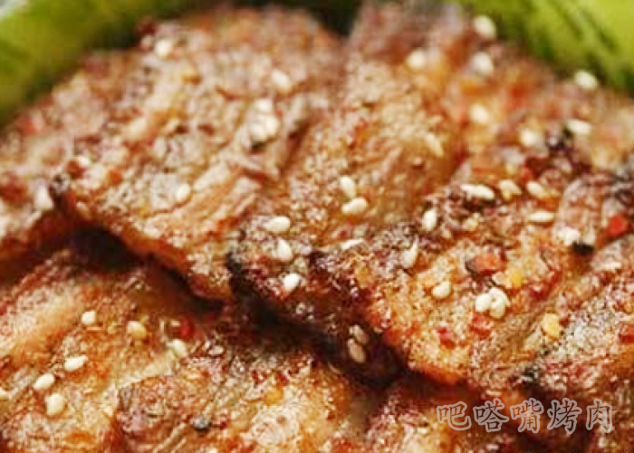 如何吃香烤五花肉
