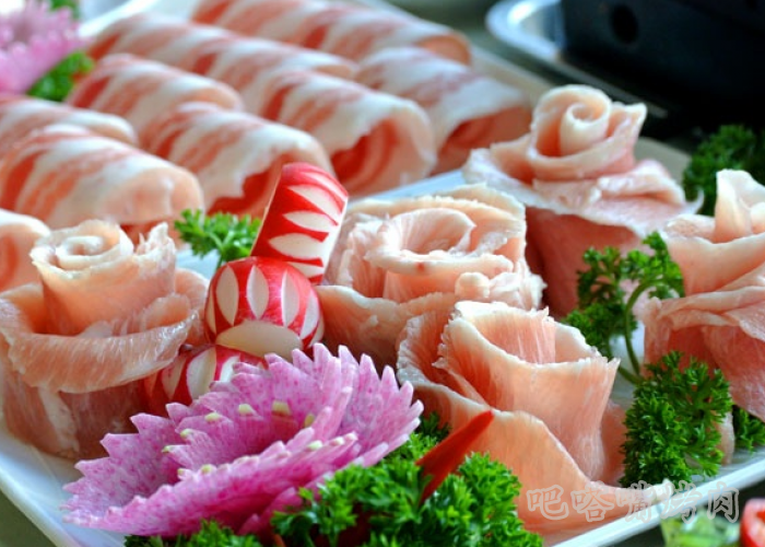 正在流行的韩式烤肉卷的做法