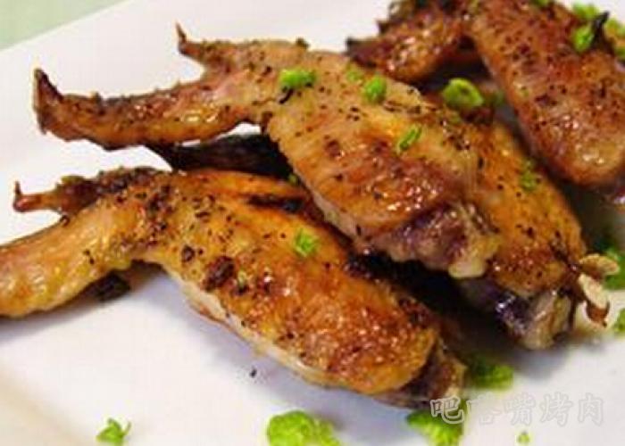 烤肉加盟店告诉你柠香烤鸡翅的做法