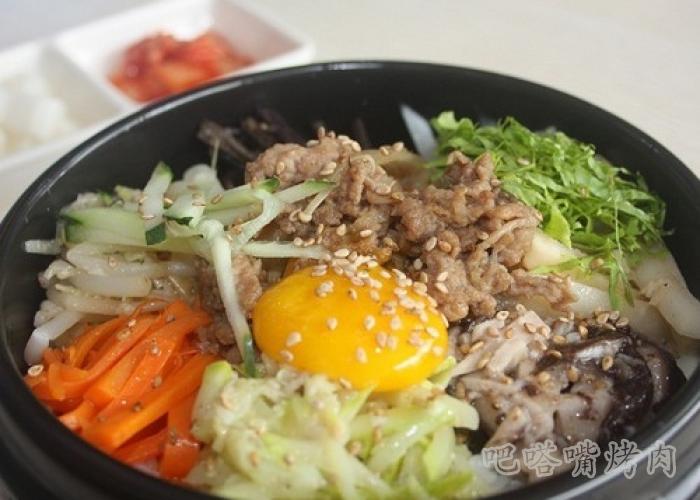 烤牛肉石锅拌饭