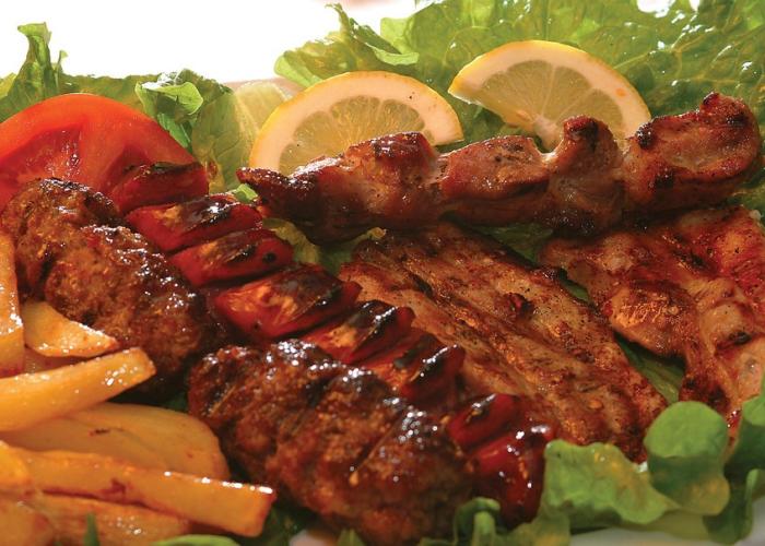 节假日吃烤肉搭配葡萄会更好更健康