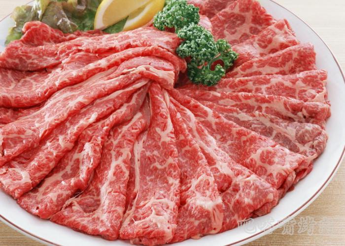 好吃的黑胡椒洋葱烤肉排