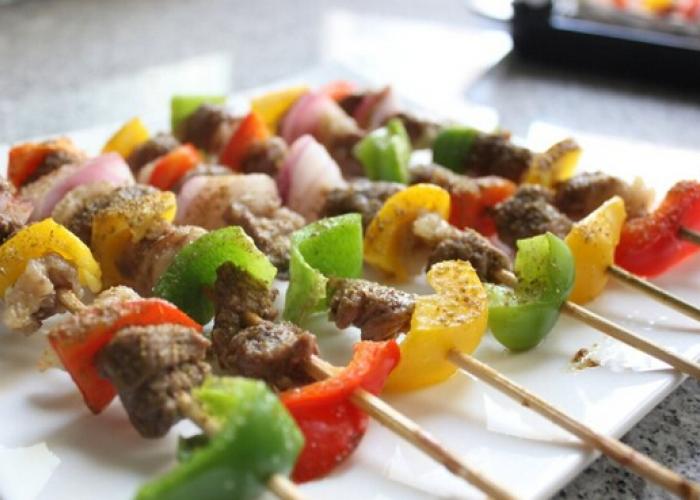 烤肉技术之彩椒羊肉串