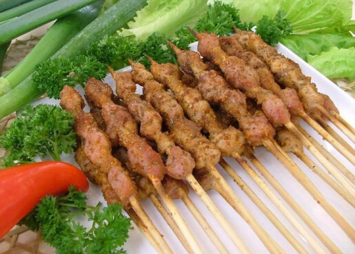 自制健康新疆羊肉串的烤肉技术