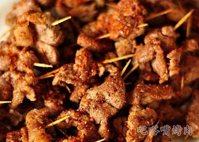 下饭快的牙签炒烤肉做法