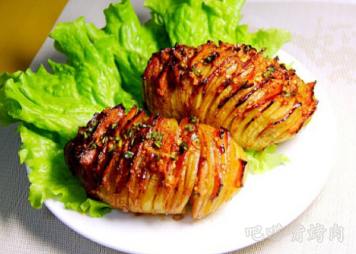 乡土气十足的土豆风琴培根烤肉